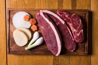 Liste des viandes rouges et blanches : où classer le porc ?