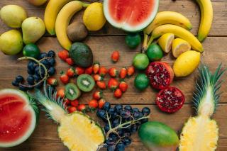 Quels fruits manger en cas de goutte : nutrition et bien-être