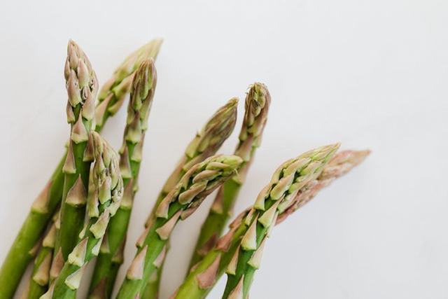 Ce que vous devez savoir sur asperge poule et legumes tiges