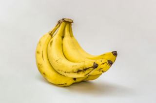 La banane est-elle un féculent ou un fruit ? On fait le point